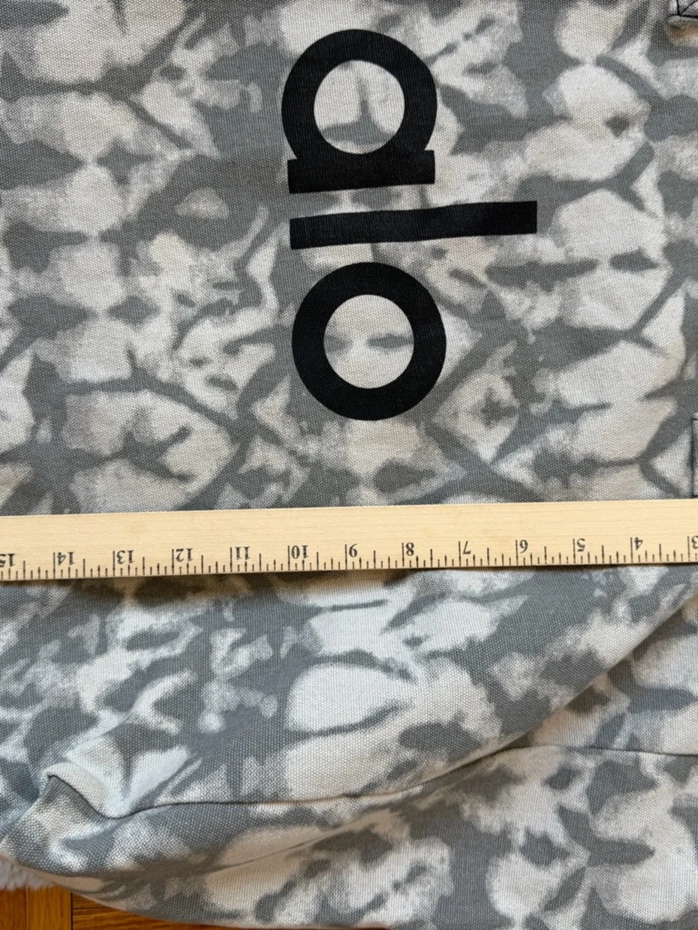 ALO Yoga Gray Tie-Dye Canvas Tote‎ Bag